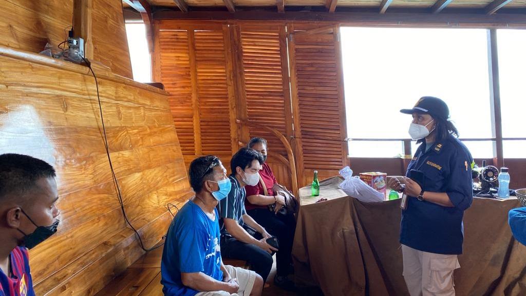 Penyelidikan Epidemiologi Kasus Covid-19 di Wilker Pelabuhan Laut Kalabahi