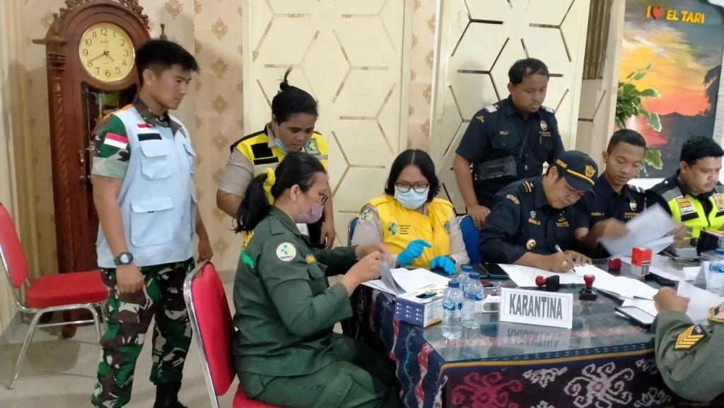 Pemeriksaan dan Pengawasan Faktor Resiko Pada Pesawat Tujuan Darwin Australia