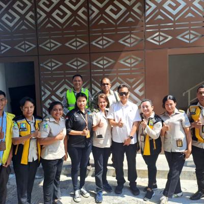 Penyambutan Menkes RI oleh Tim KKP Kupang di Pos Bandara El Tari Kupang