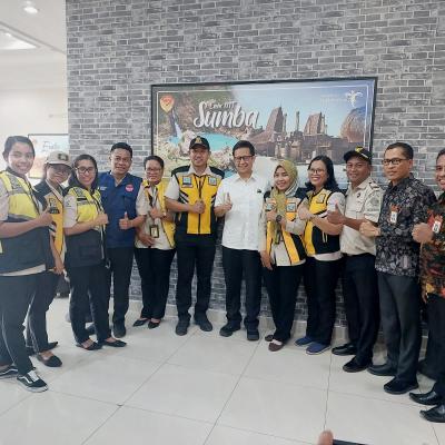 Penyambutan Menkes di VIP PEMDA Bandara El Tari Kupang