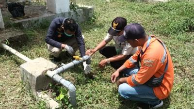 Kegiatan inspeksi sanitasi sarana air dan pengambilan air bersih/minum