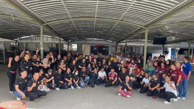 BKK Kelas I Kupang Berpartisipasi dalam Senam Bersama dan Donor Darah Peringatan Bulan K3 di Pelabuhan Ferry Bolok